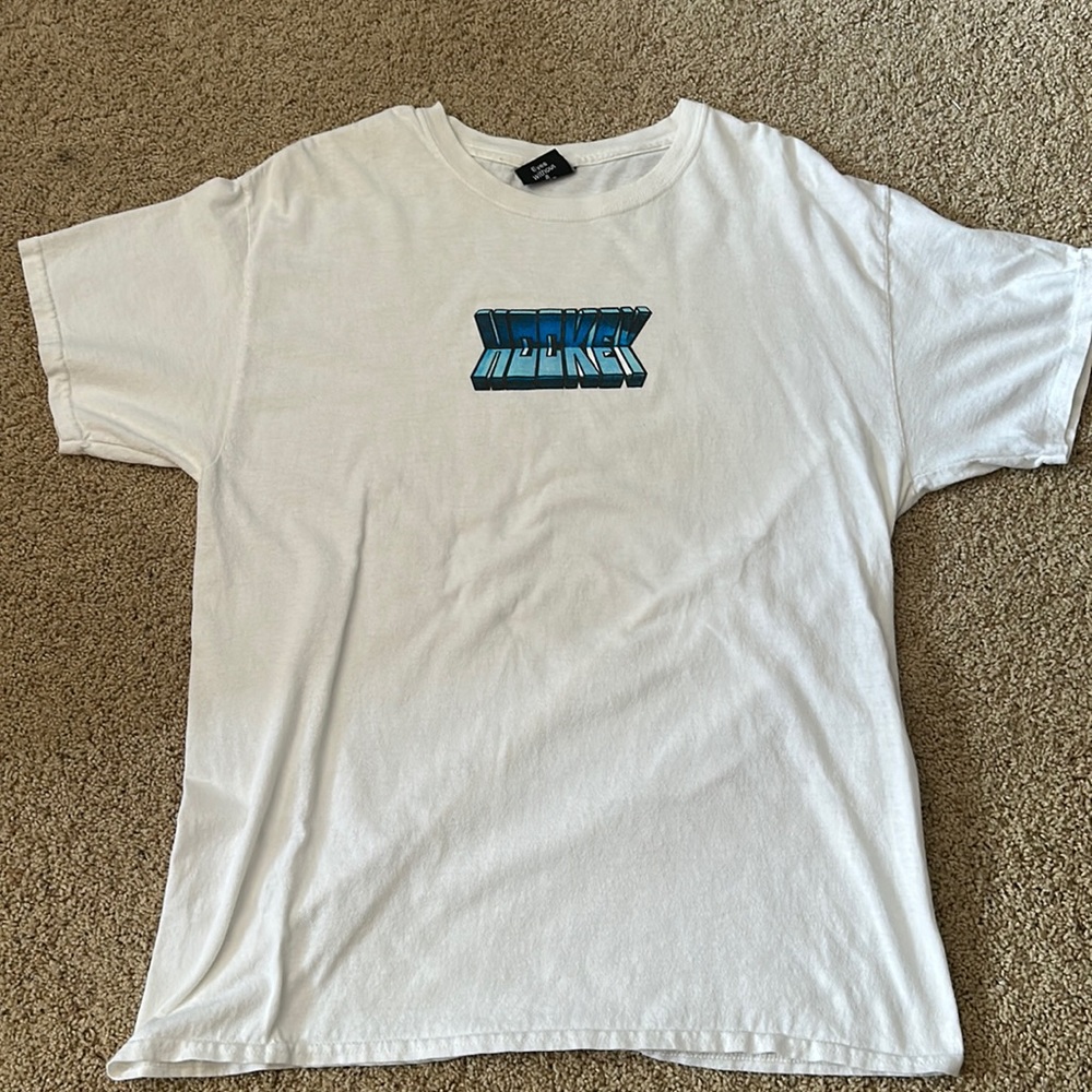 Hockey/FA skateboards sticker logo tee